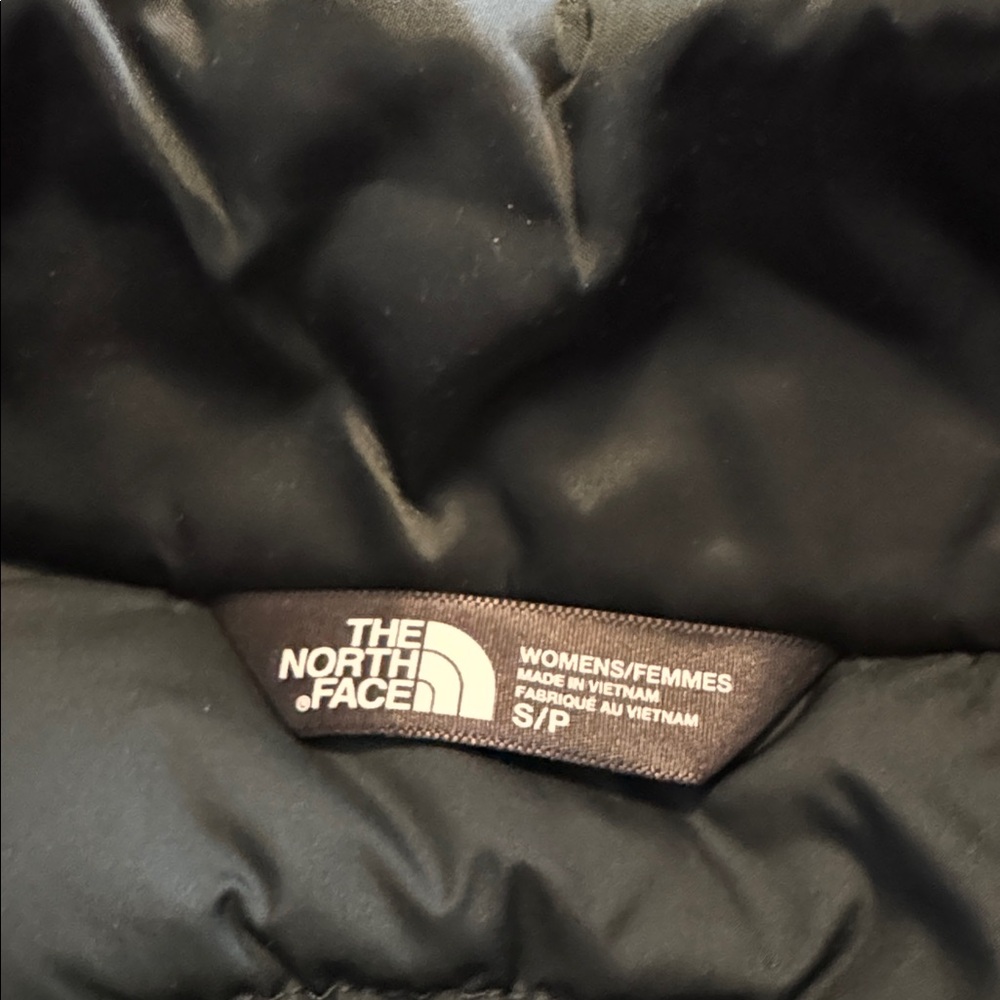 The North Face Women’s Aconcagua Vest Dark Green Small - Picture 5 of 6